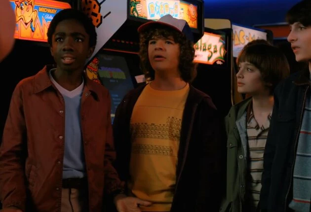Кадр из сериала Очень странные дела 2 сезон